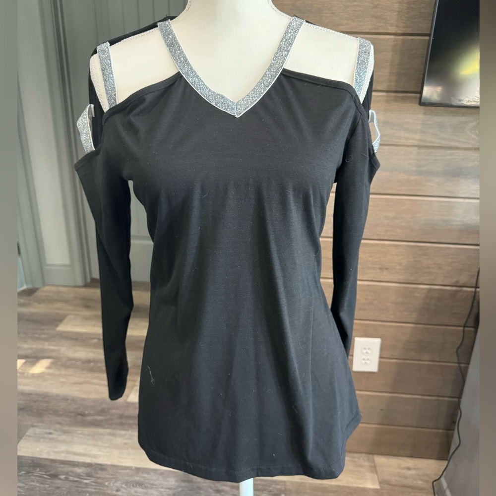 Sheilay Women’s long sleeve shirt with sparkly cut out shoulders